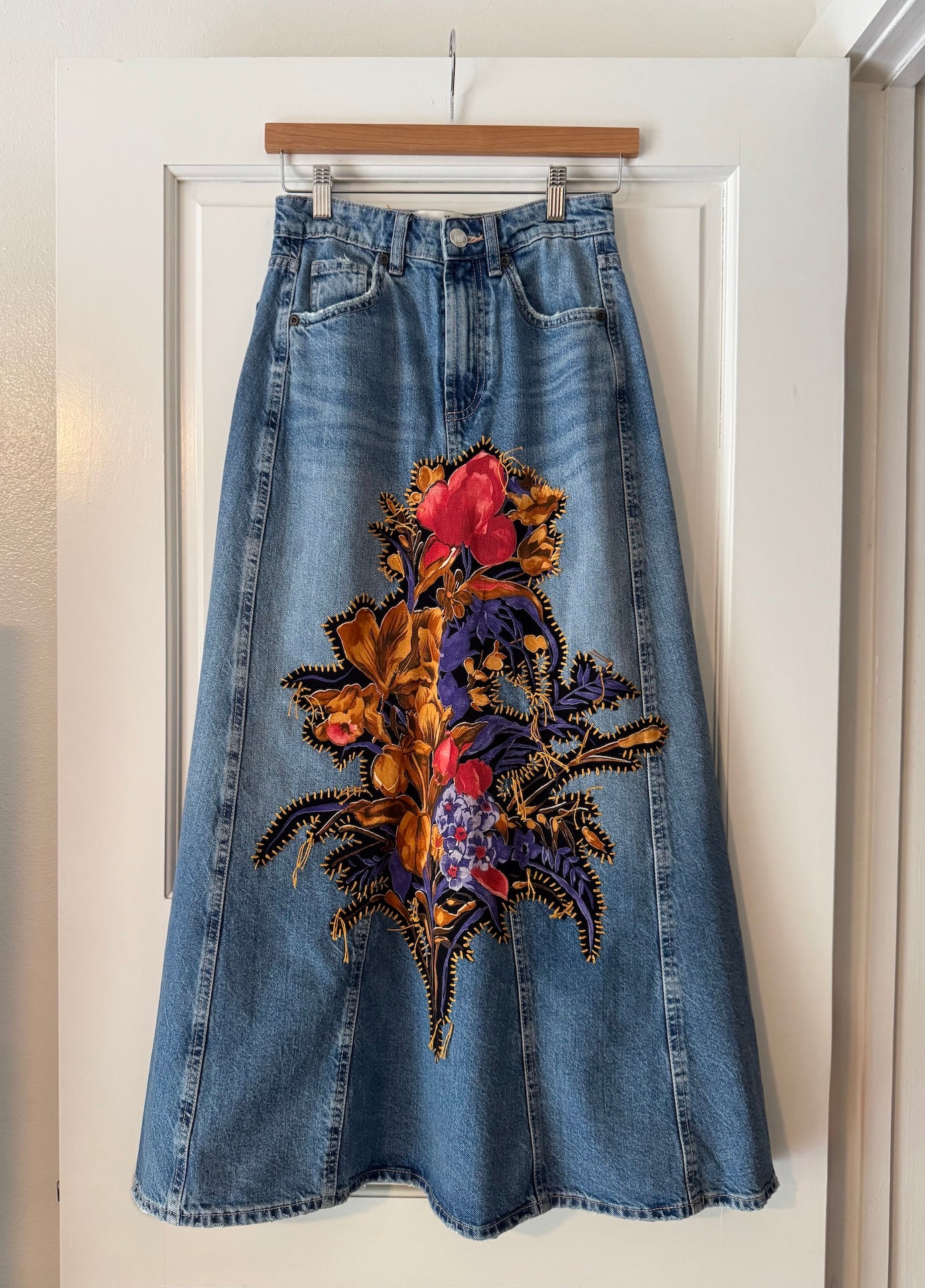 skirt_denim_gontovnik_repurposed_recycle_upcycle-reclaimed_hand-made_one-of-a-kind_vintage_hand-embroidery_flowers_1