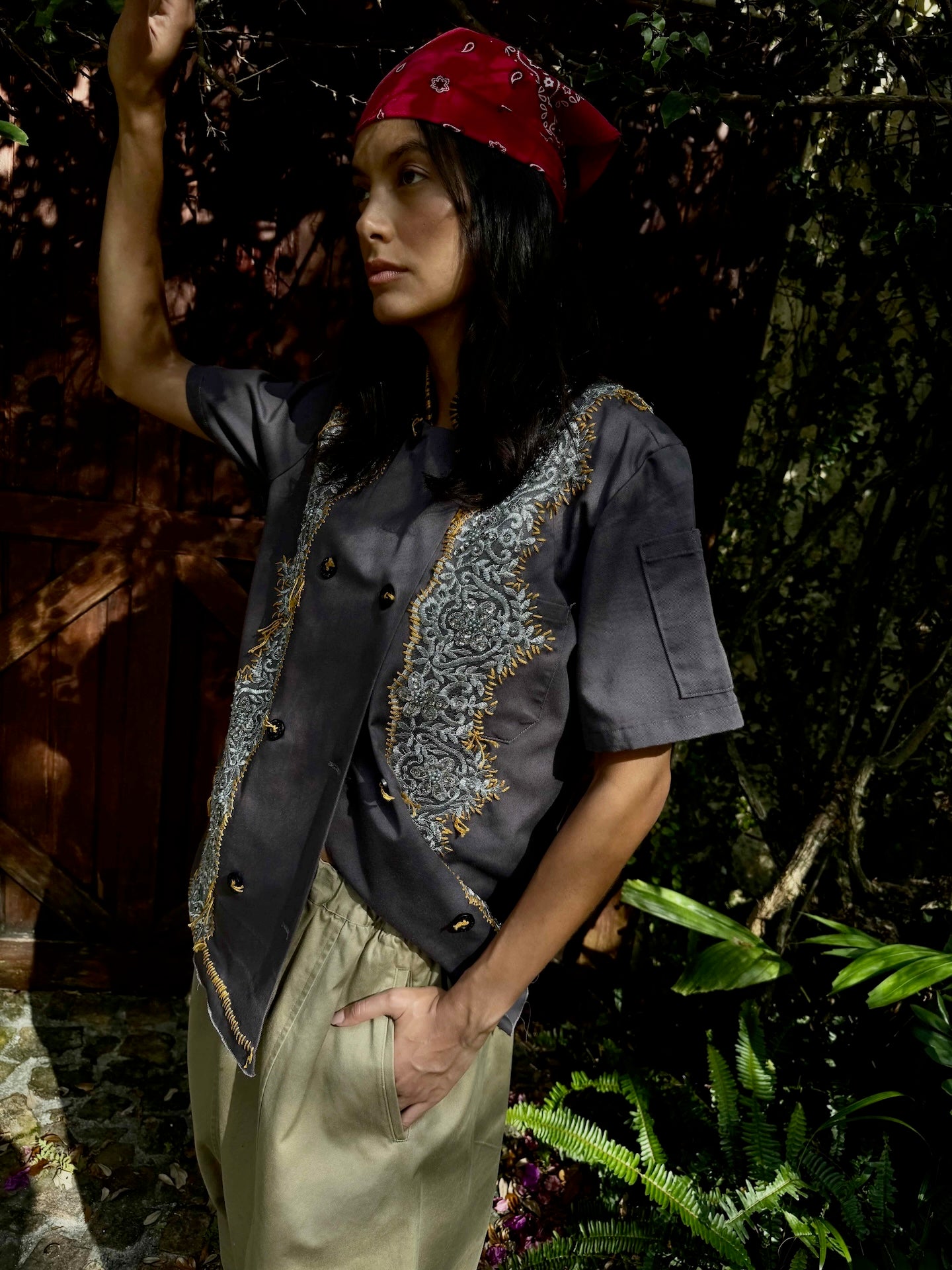 Reclaimed_Hand_Embroidered_chef_Unisex_silver 